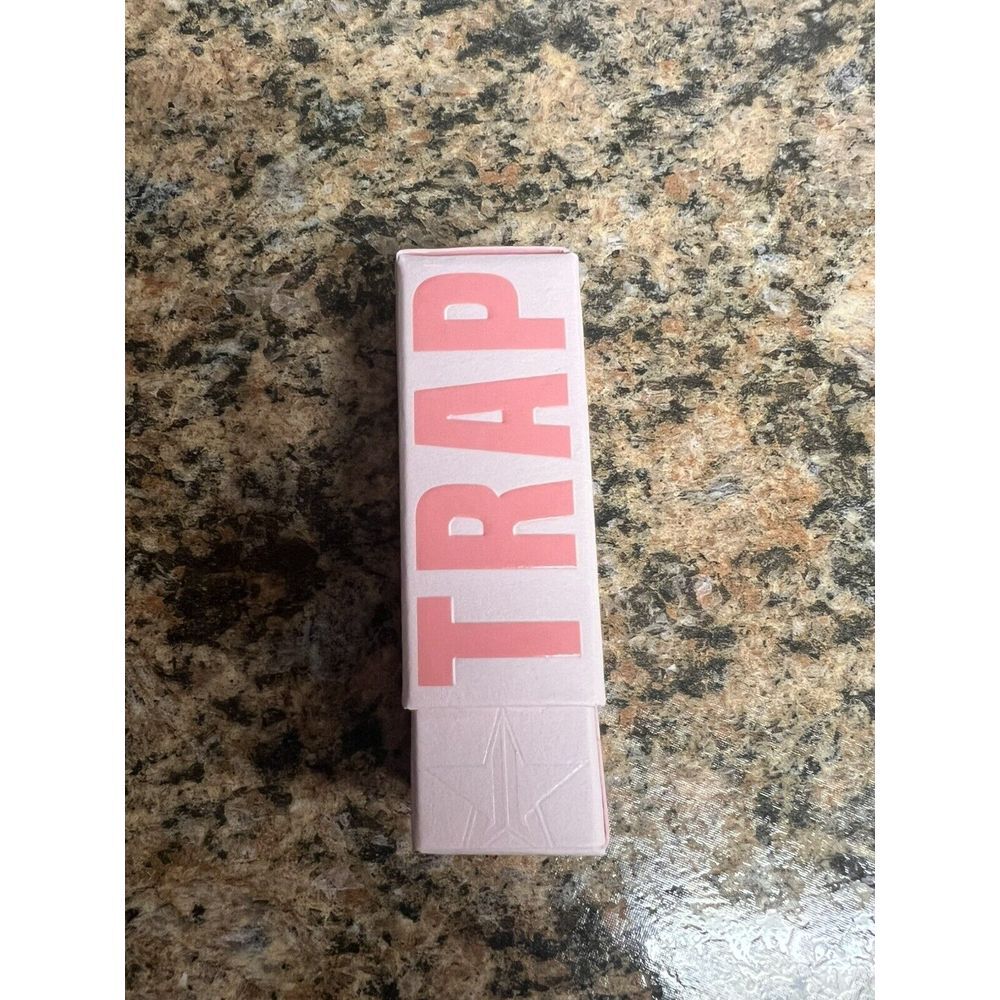 Jeffree Star Velvet Trap Lipstick Unphazed Nude Olive New‎ - Picture 4 of 7
